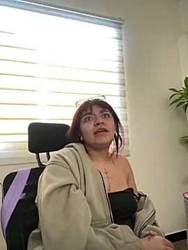AngieRousse stripchat live cam model