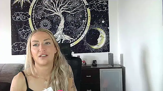 -Jeany- stripchat live cam model