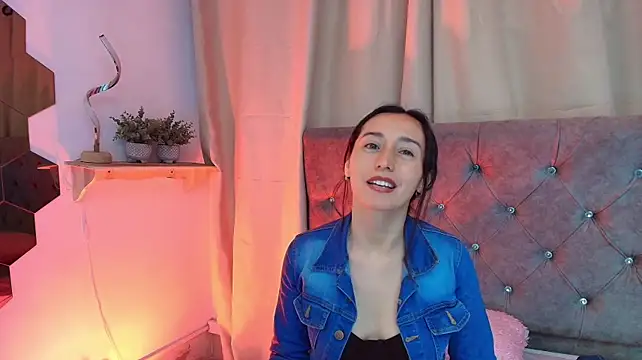 Ginevra_esposito stripchat live cam model