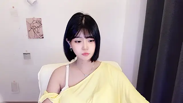 Kitteovo stripchat live cam model