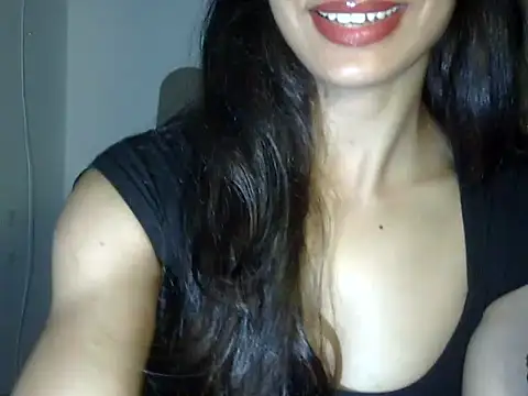 lusty_tanu stripchat live cam model