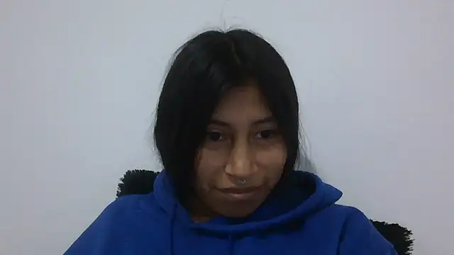 Pocahontas_Honey stripchat live cam model