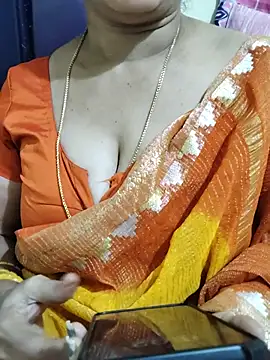 Raashi_15 stripchat live cam model