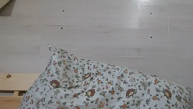 CRISTIINA36a stripchat live cam model