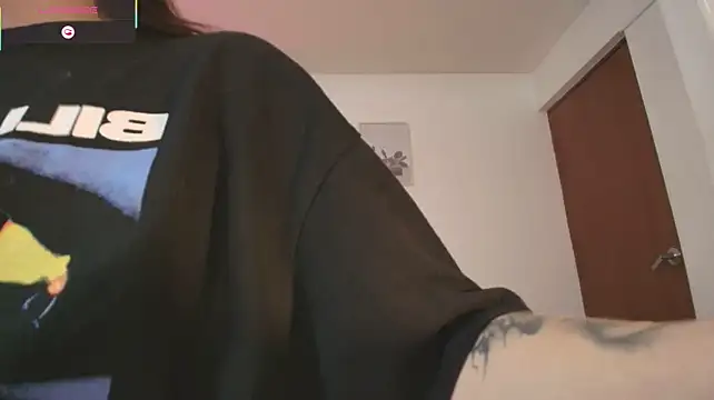 Miley_Baker stripchat live cam model