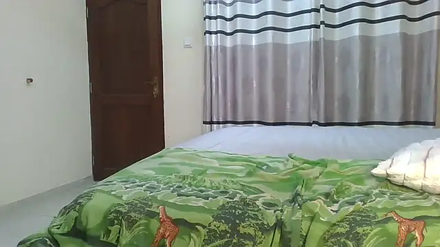 Bubble_Booty_On_Duty stripchat live cam model