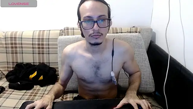 cholitohermoso stripchat live cam model