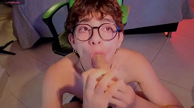 Matty_Sparkk stripchat live cam model