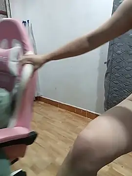 MinhChauXXX19 stripchat live cam model