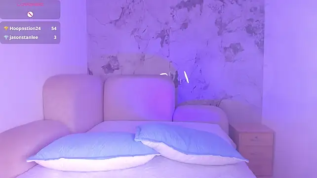 ShaniaDaniels stripchat live cam model
