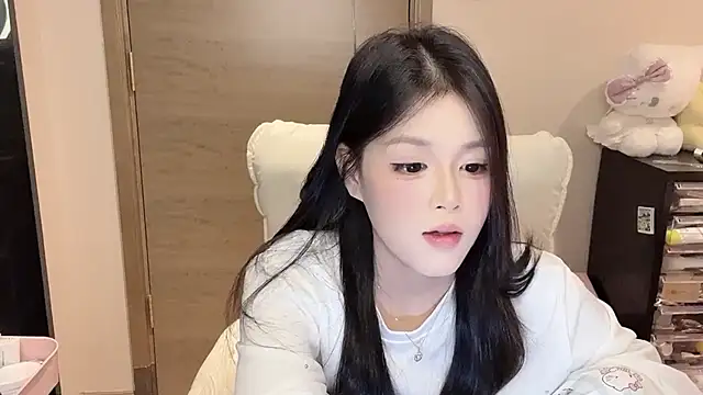 Koi-00 stripchat live cam model