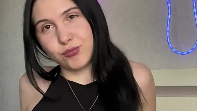 MyraLitterers stripchat live cam model