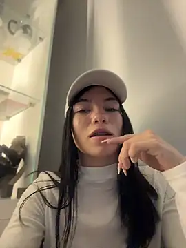 Maddison_Foxxx stripchat live cam model