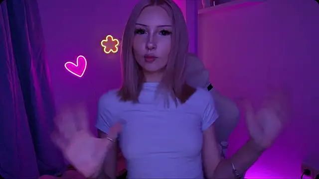 SashaQuin stripchat live cam model