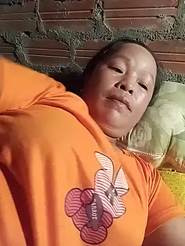 pm2002a stripchat live cam model