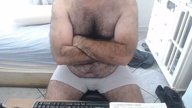 MysterBearMG stripchat live cam model