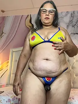 Lucy_Milf_474 stripchat live cam model