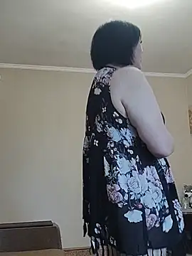 HelgaDennis stripchat live cam model