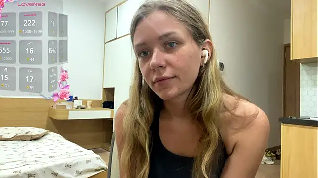 One_On_Mllion stripchat live cam model