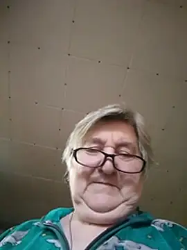 PanterochkaCharm stripchat live cam model