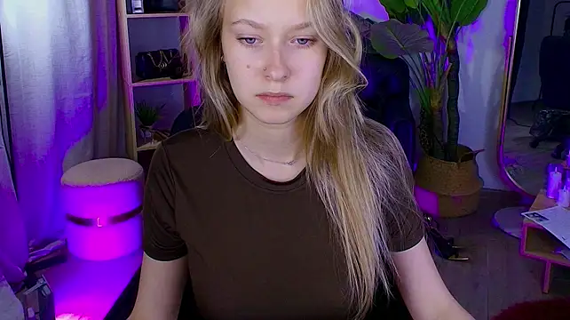 EveMundie stripchat live cam model