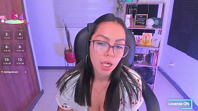 TaniaVelvet stripchat live cam model