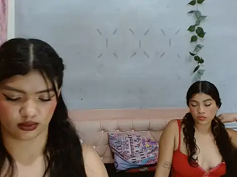 Karolina_Bielawska stripchat live cam model