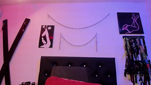 Little_Naughtty stripchat live cam model