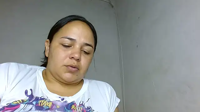 Kendra_wuilliams69 stripchat live cam model