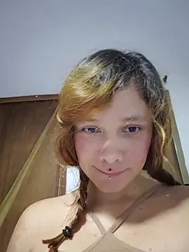 Babyfive- stripchat live cam model