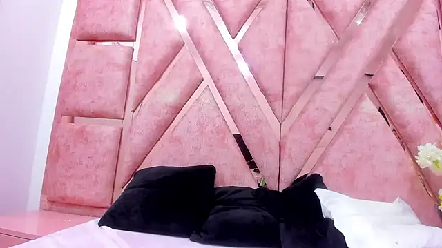 CataleyaLars20 stripchat live cam model