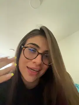 MariaIsabella8 stripchat live cam model
