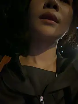 Fire-18 stripchat live cam model