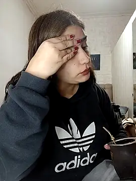 nahiarabiel33 stripchat live cam model