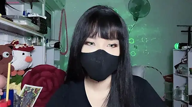 Tieu-May stripchat live cam model