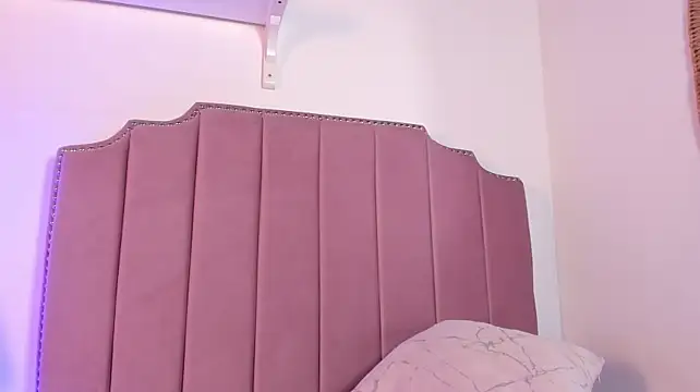 Abigailladyy stripchat live cam model