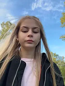 RossyMood stripchat live cam model