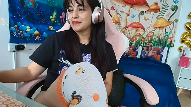 LovelyAzucena stripchat live cam model