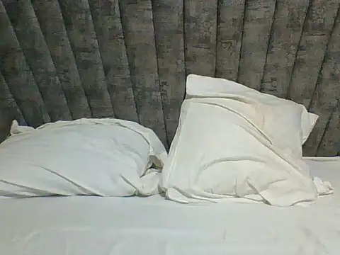 Dizzydose stripchat live cam model