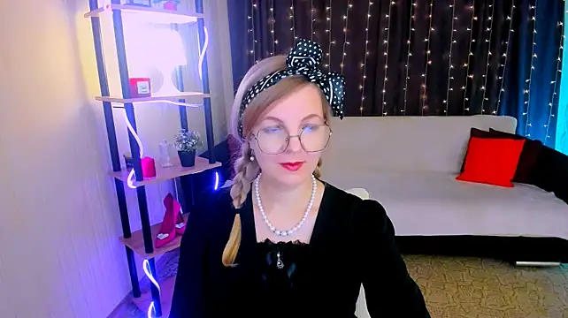 YourUniverser stripchat live cam model