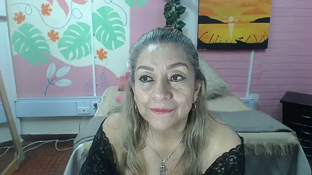 ZAMANTHA stripchat live cam model