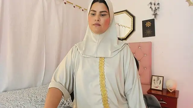 AishaAmin_ stripchat live cam model