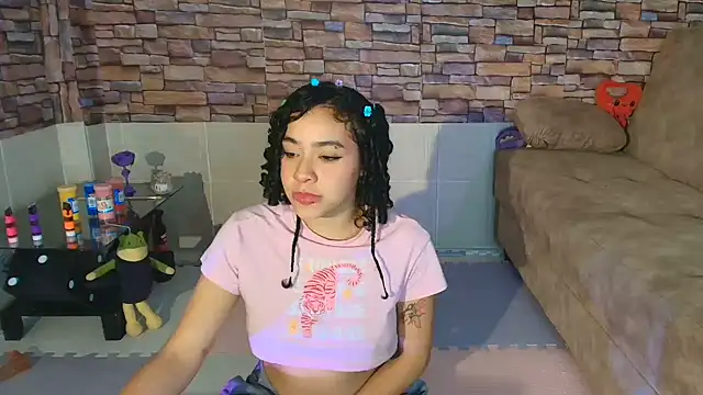 Dhalila_ stripchat live cam model