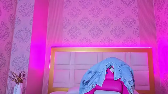 luna_hot_ass stripchat live cam model