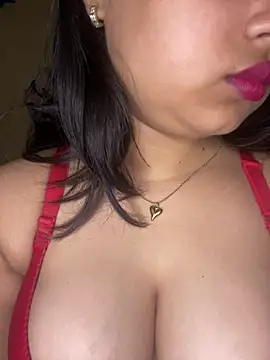 soniyaverma00 stripchat live cam model