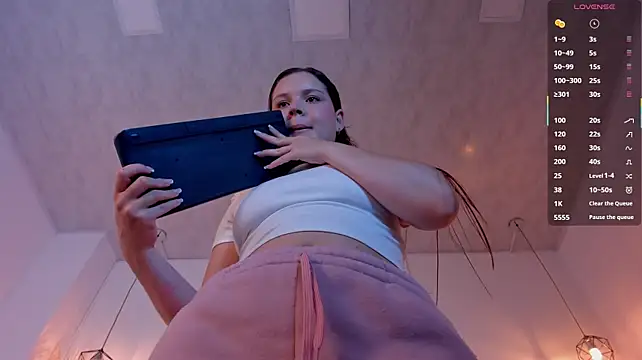 Melodyblacke stripchat live cam model