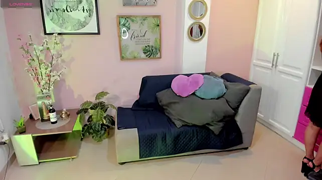 Salma_Hayekk stripchat live cam model