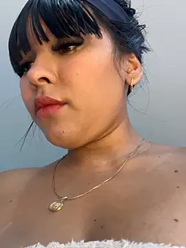 BrendaCrean stripchat live cam model