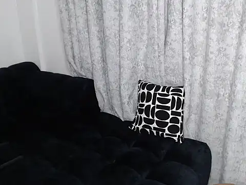 Dirtydoll- stripchat live cam model