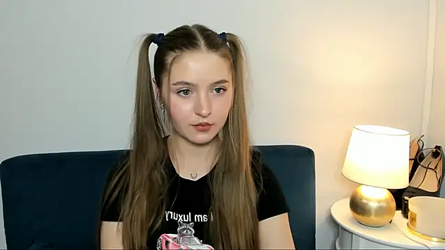 MargaretSensual stripchat live cam model